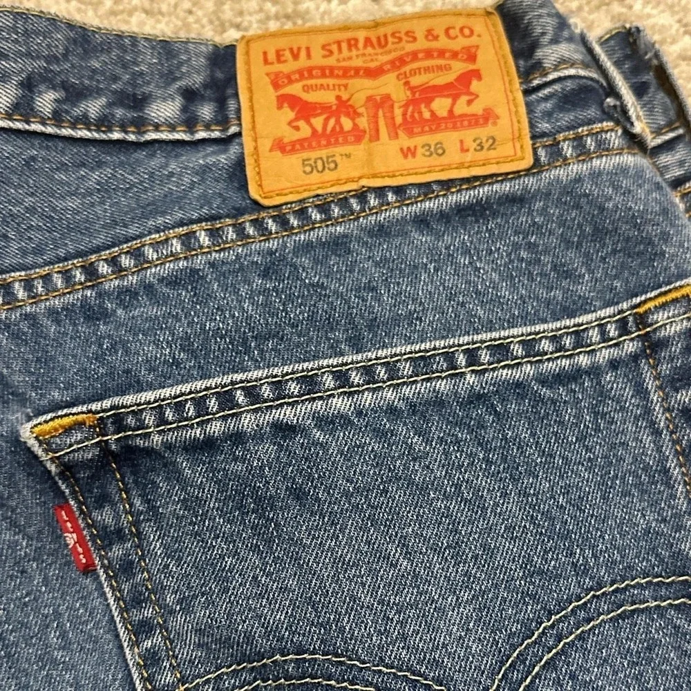 Levi's 505 Regular Fit Jeans – Classic Blue Denim 36x32