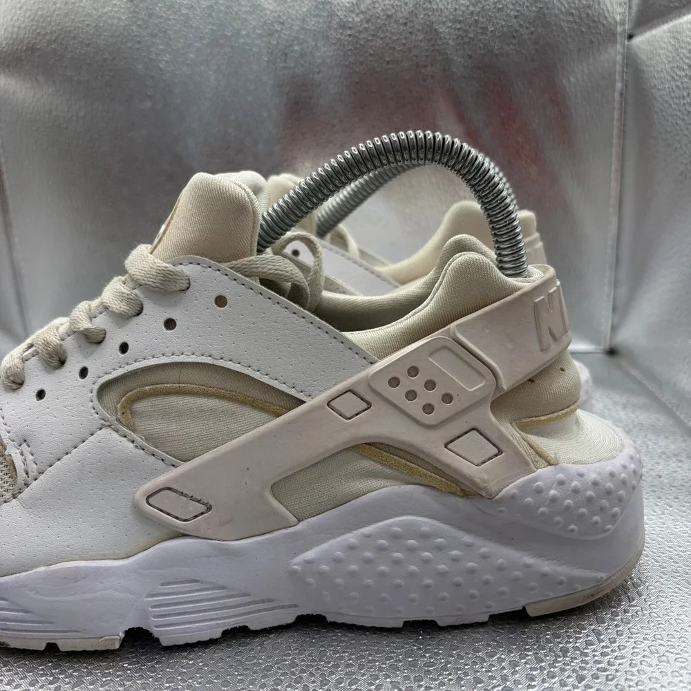 Size 7 (GS) Nike Huarache Run Low White Pure Platinum Kids Sneakers 654275-110