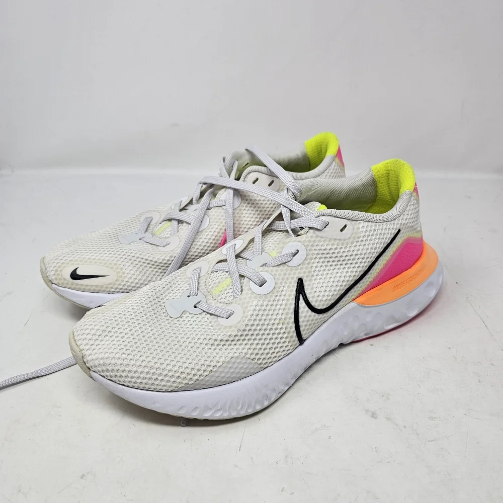 Nike Women's Renew‎ Run CK6360-005 White Multi Running Shoes Sneakers Size 11.