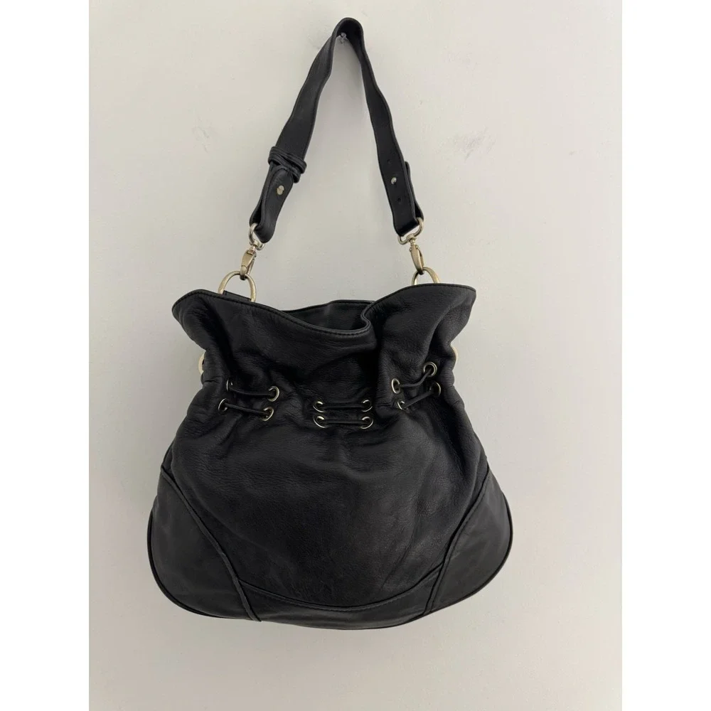 TAHARI‎ BLACK LEATHER SHOULDER BAG