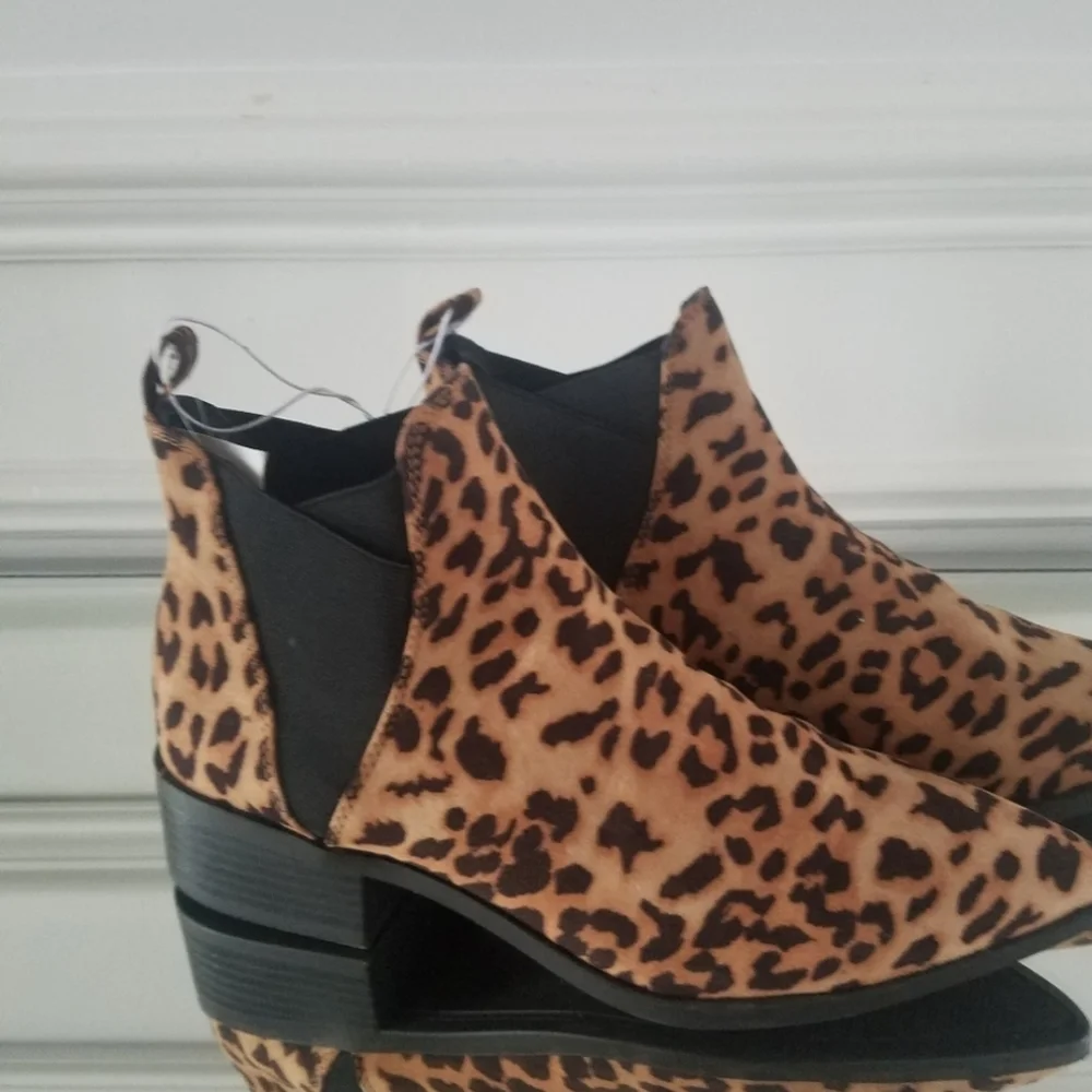 a new day pointed toe