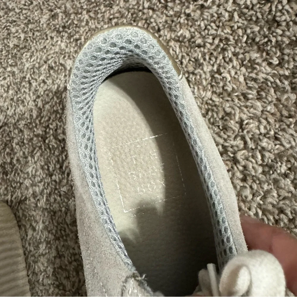 The Shoe Box shoe box