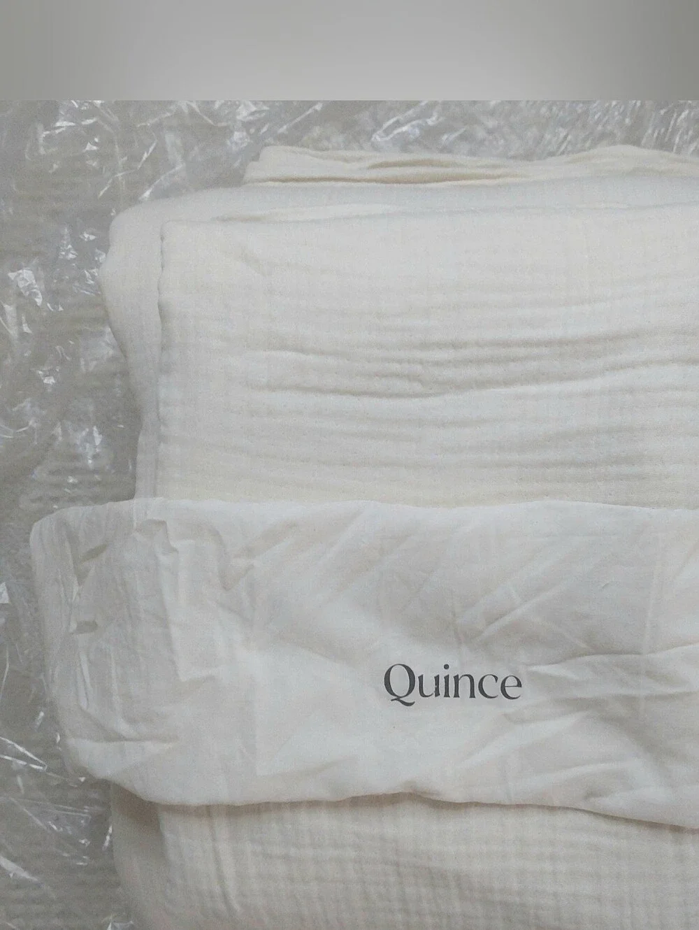 Quince bedding can