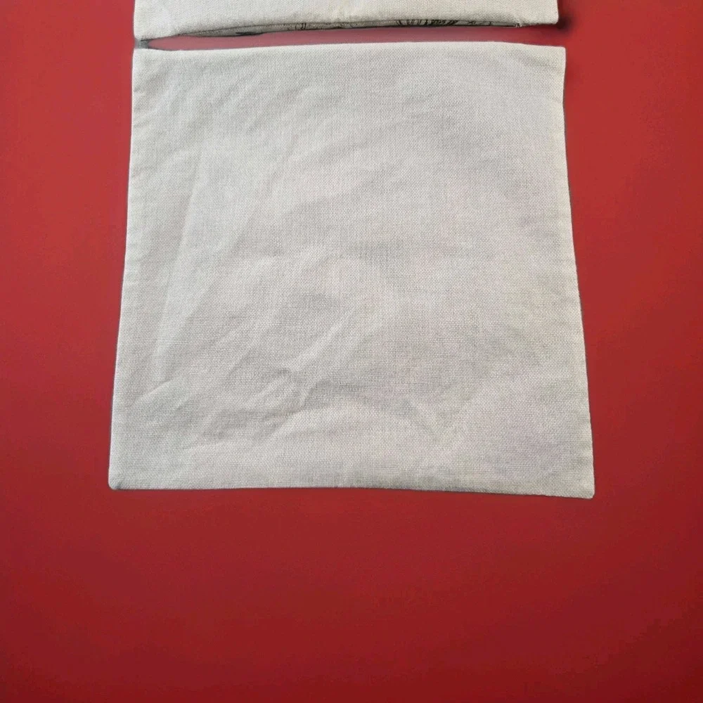 Set Of 2 Decor Christmas Pillow Cases Both 17.5