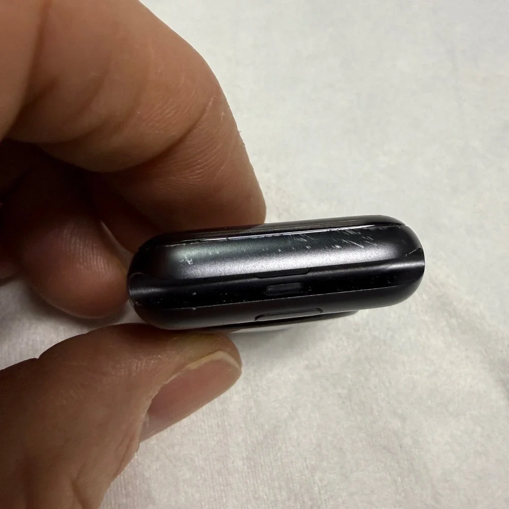 Apple Watch Series 3 GPS 42mm Space Gray Aluminum Case Black Smartwatch