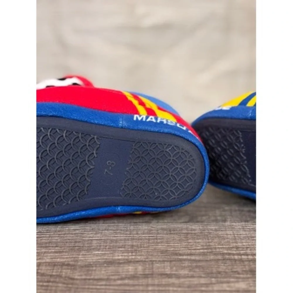 Paw Patrol shape paw indoor