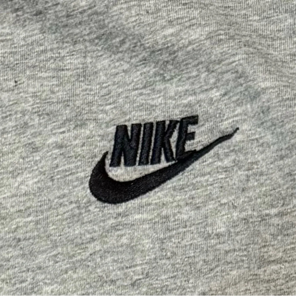 Nike cropped tank