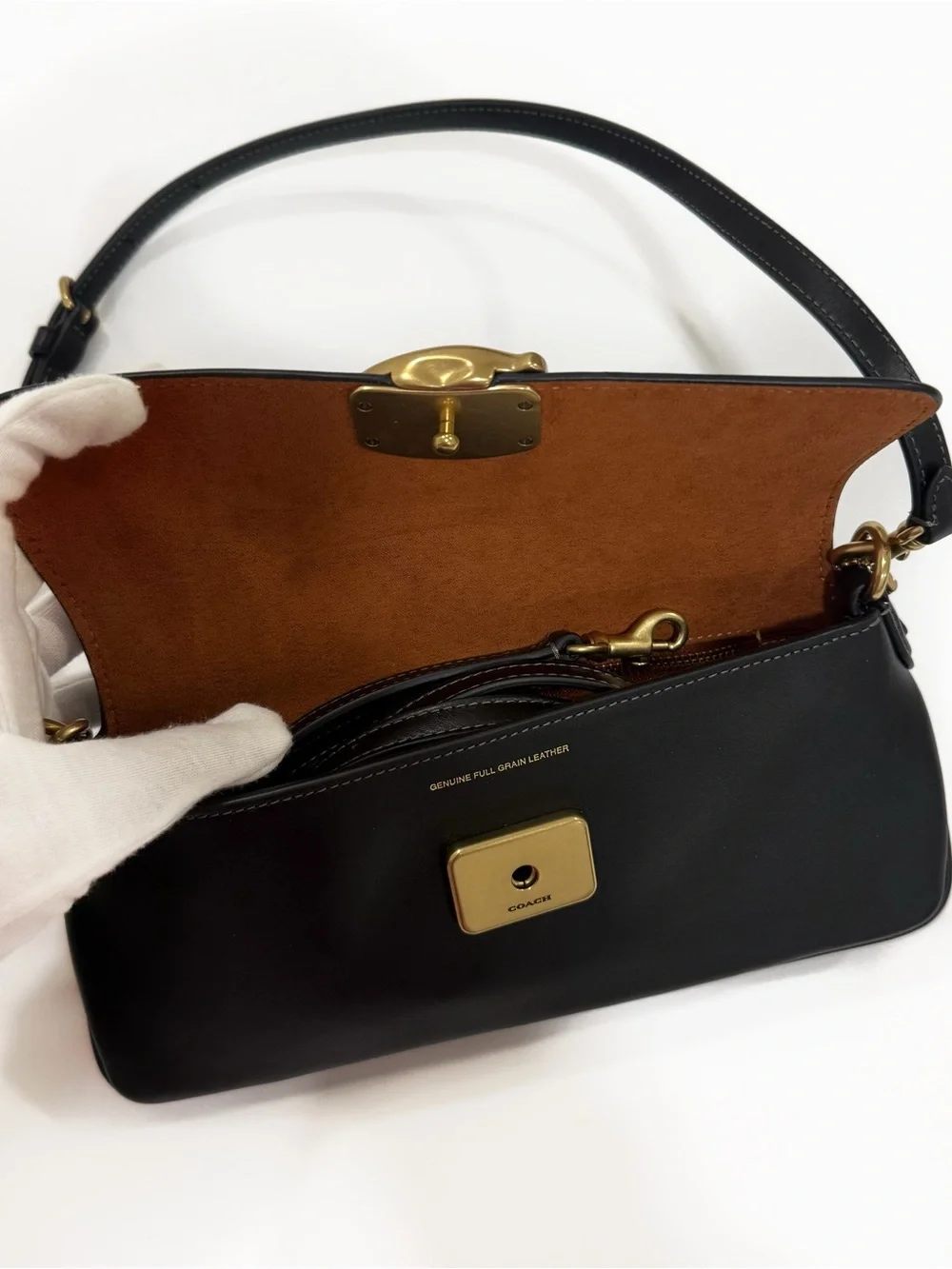 Coach new authentic