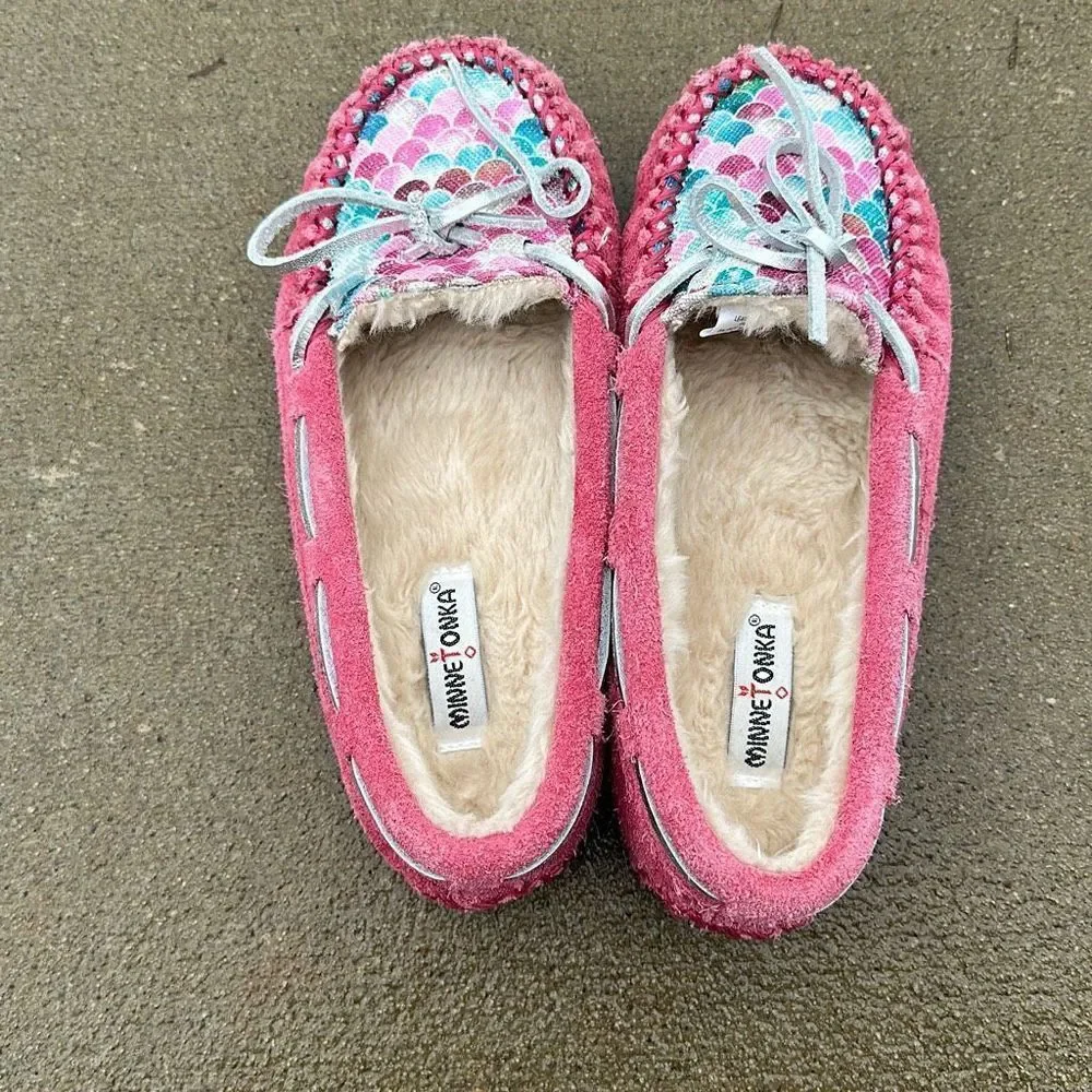 Minnetonka cozy moccasin