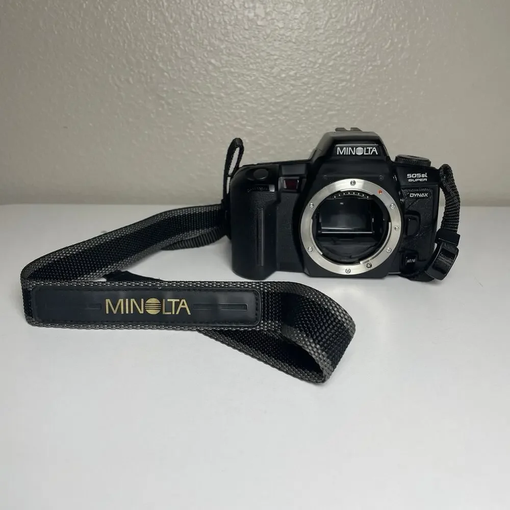 Minolta Dynax 505si Super 35mm SLR Film Camera Body Only UNTESTED