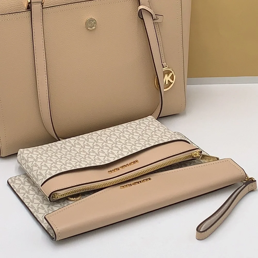 MICHAEL KORS Maisie Large Pebbled Leather 3-in-1 Tote Bag Buff Multi Signature