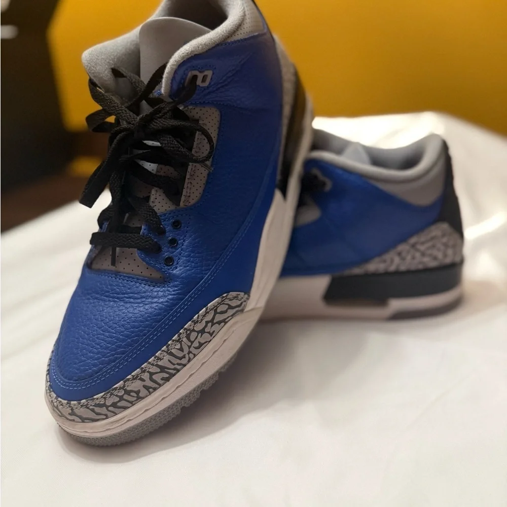 Jordan comfortable sneakers