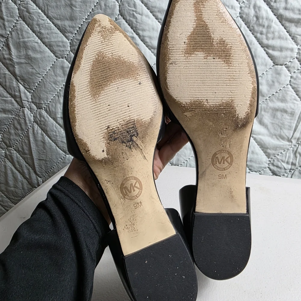 Michael Kors Julieta Flat Black leather pointed flats Silver tone   SIZE 9M