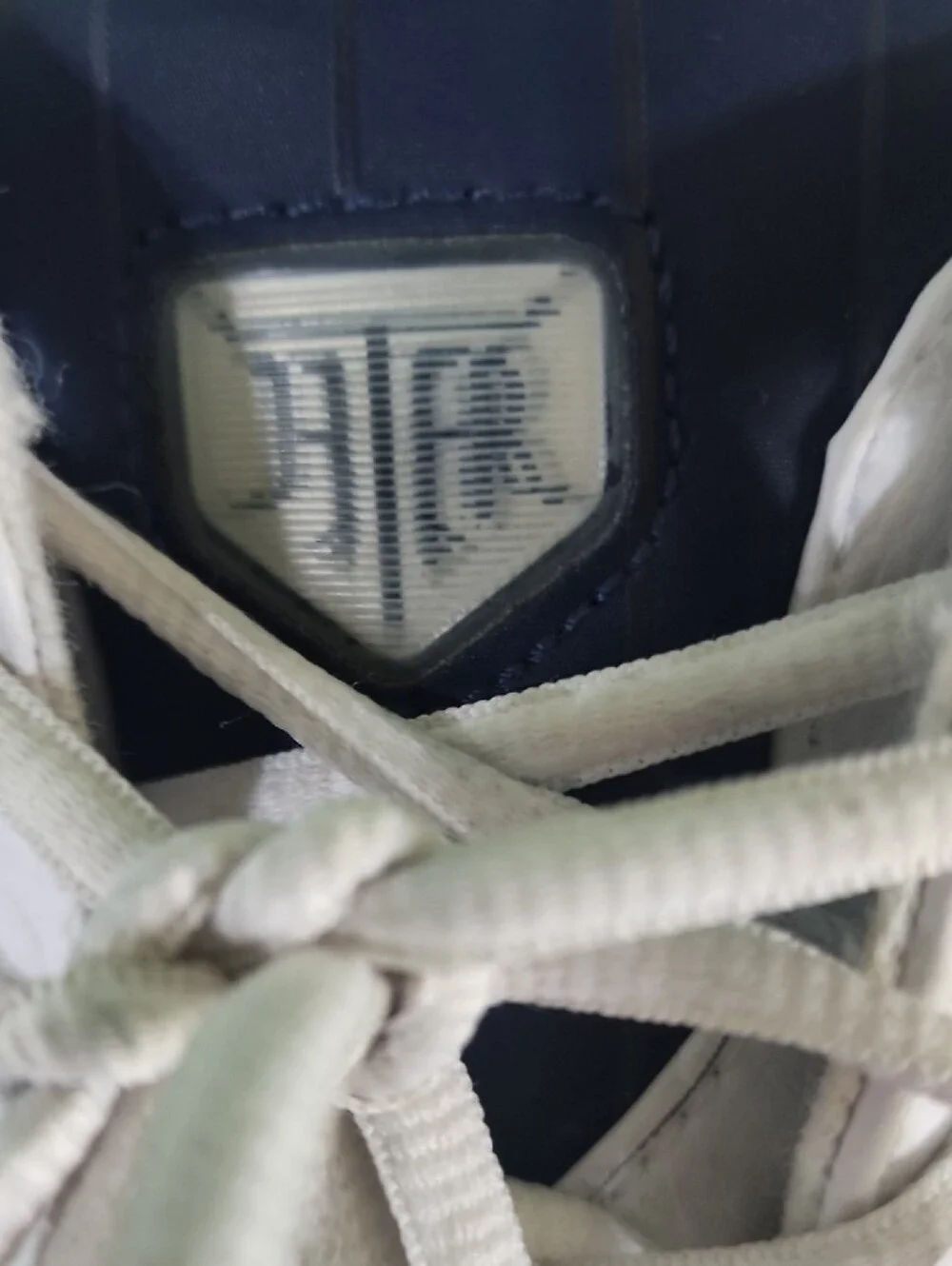 Jordan Jumpman Jeter Clutch Men’s White & Navy High-Top Basketball Sneakers