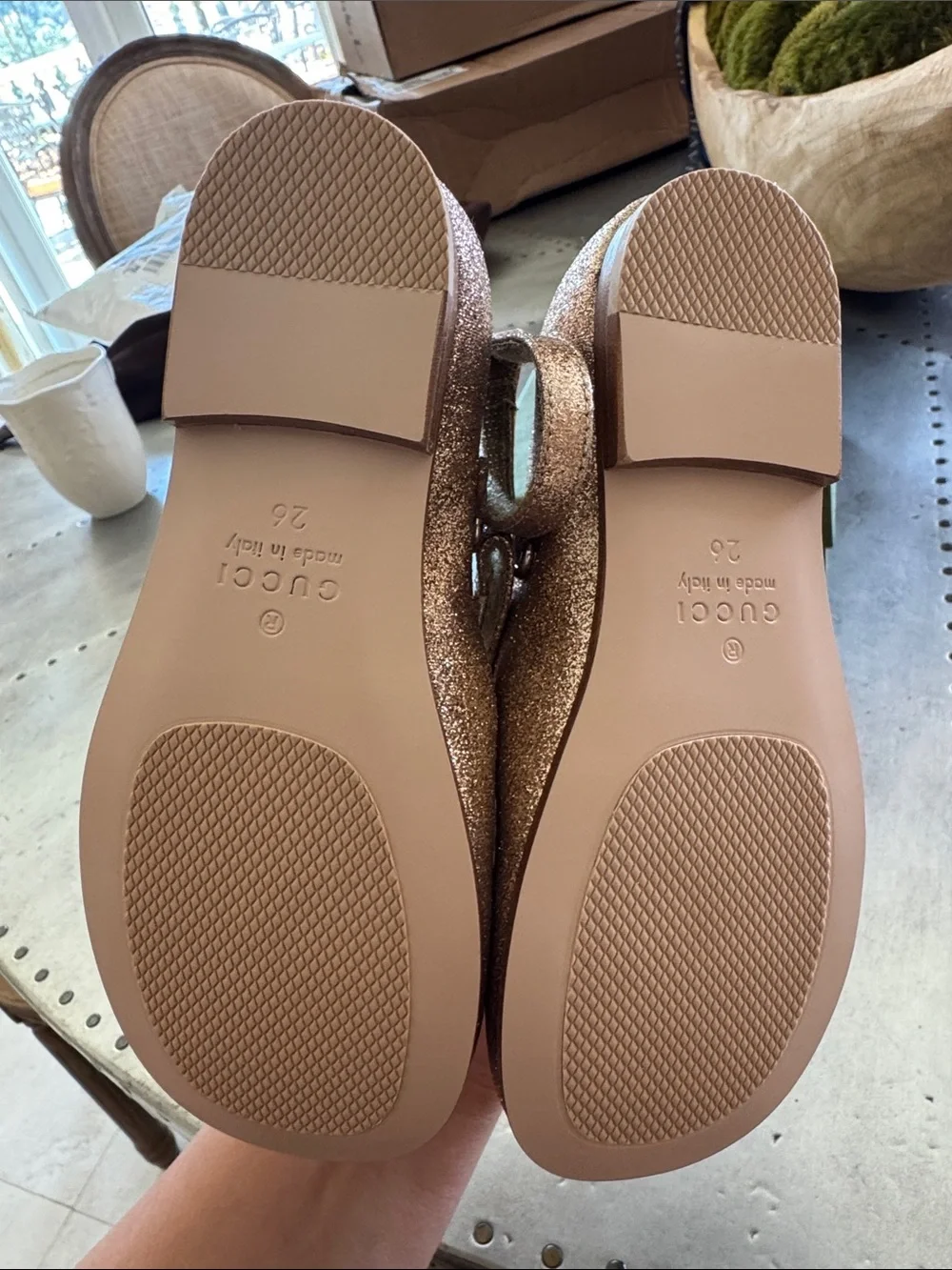 Gucci shimmering metallic