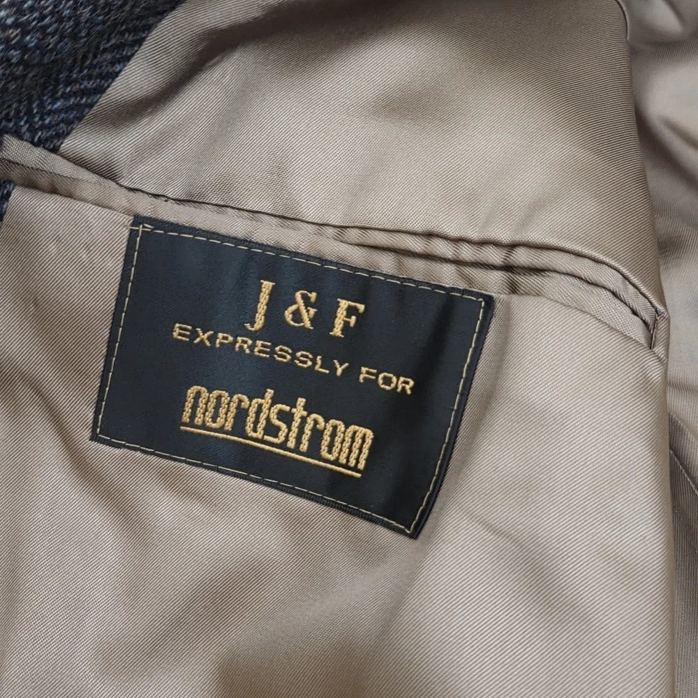 Nordstrom 44 casual chest