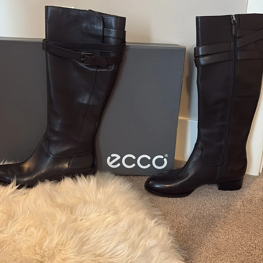 Ecco Sullivan Black leather riding knee high Boots Sullivan. Sz 38. New.
