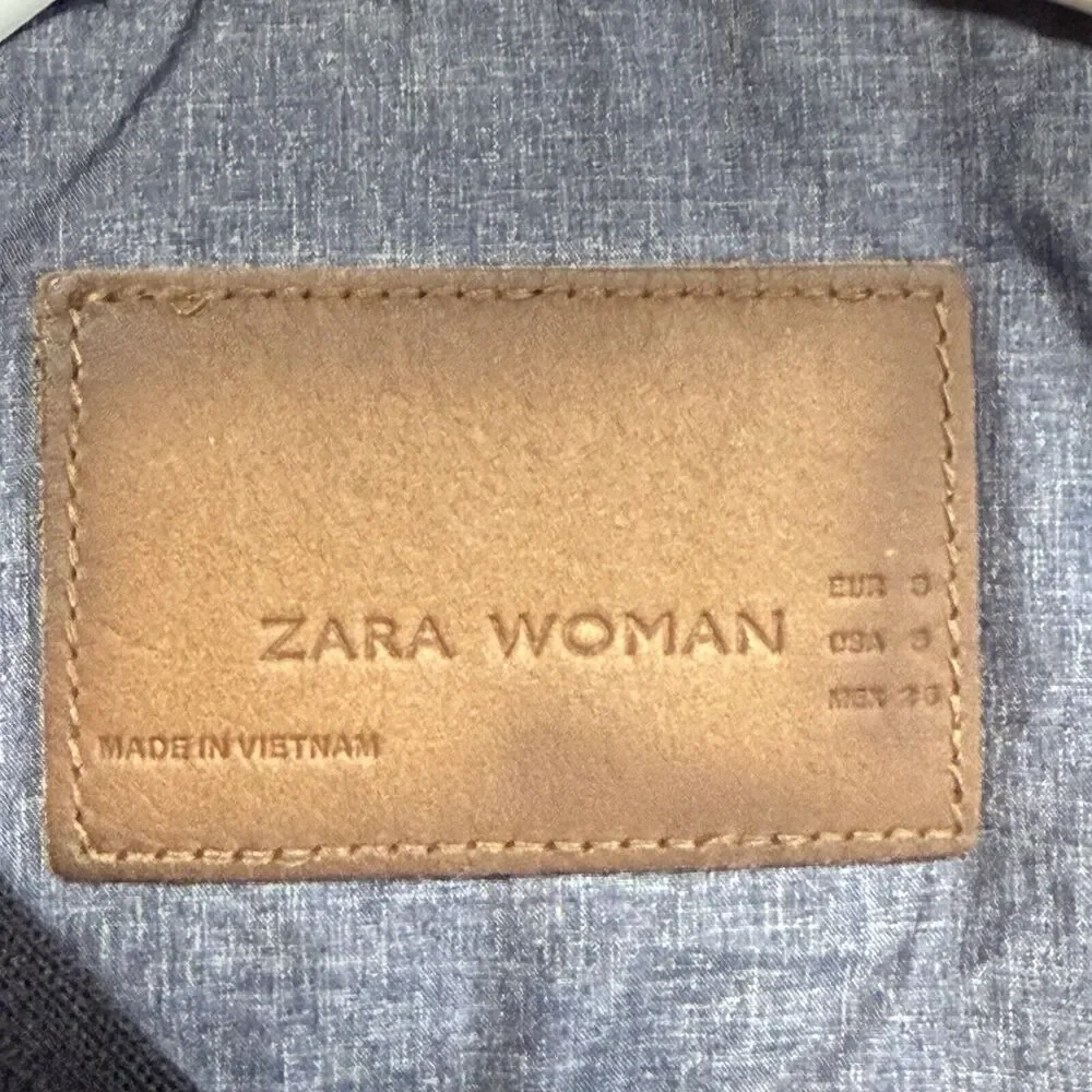 Zara Woman Full Zip Jacket Womens Size Small Navy Quilted Gold Hardware Pockets