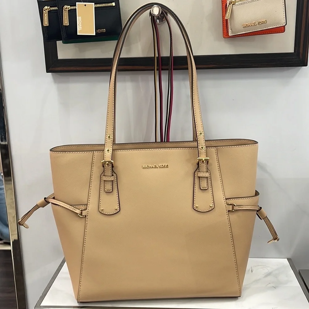 Michael Kors Voyager Small Saffiano Leather Tote Bag 30H1GV6T4T NWT OYSTER