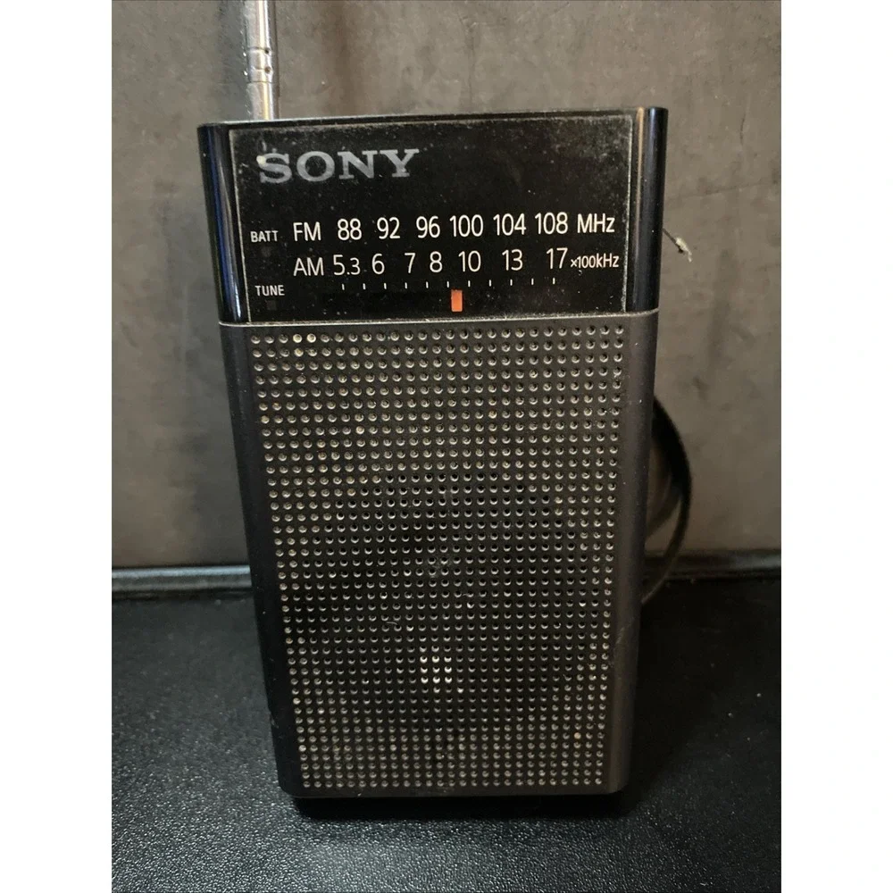 Sony ICF-P26 Portable Pocket FM/AM Radio Built-in Speaker TESTED & WORKING. C3