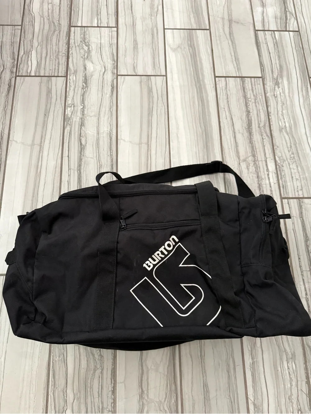 Burton duffle bag. EUC