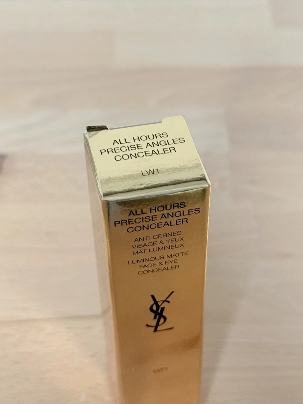 Yves Saint Laurent item ysl