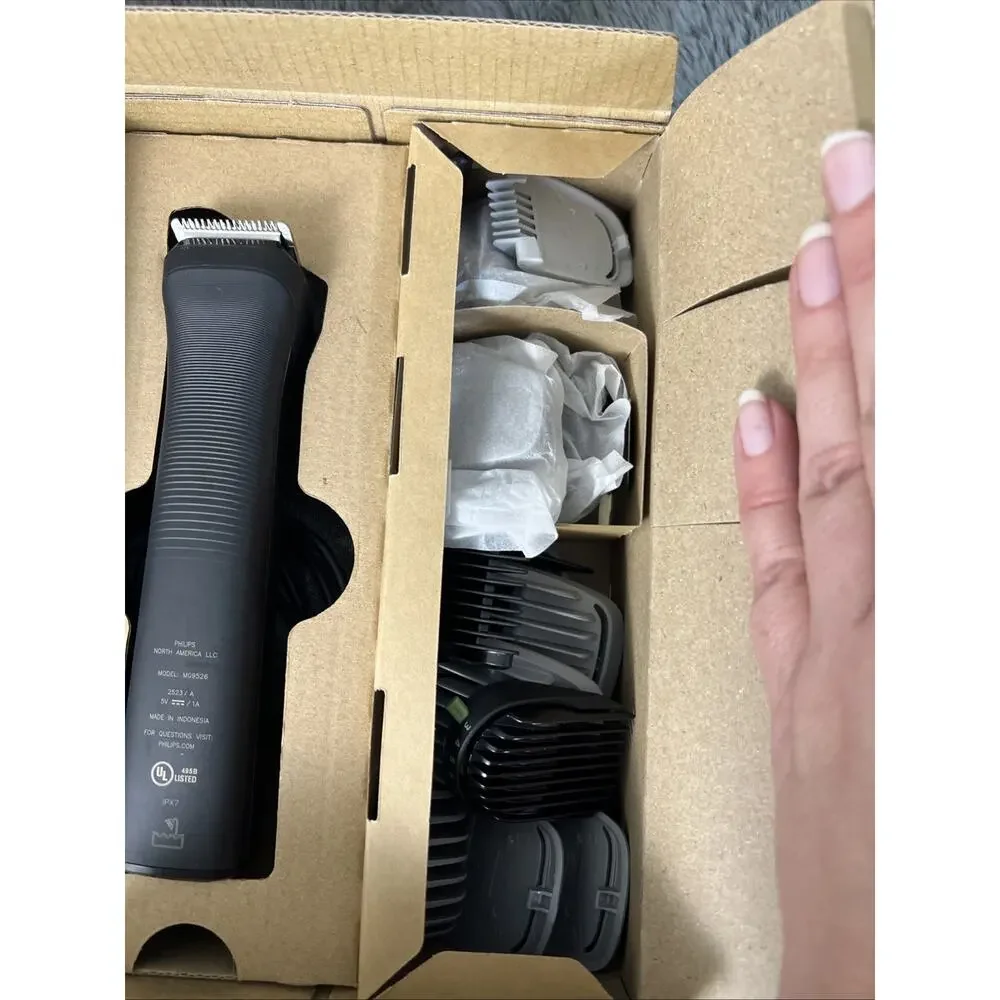 Philips Norelco All-in-One Multigroom Trimmer MG9526/40