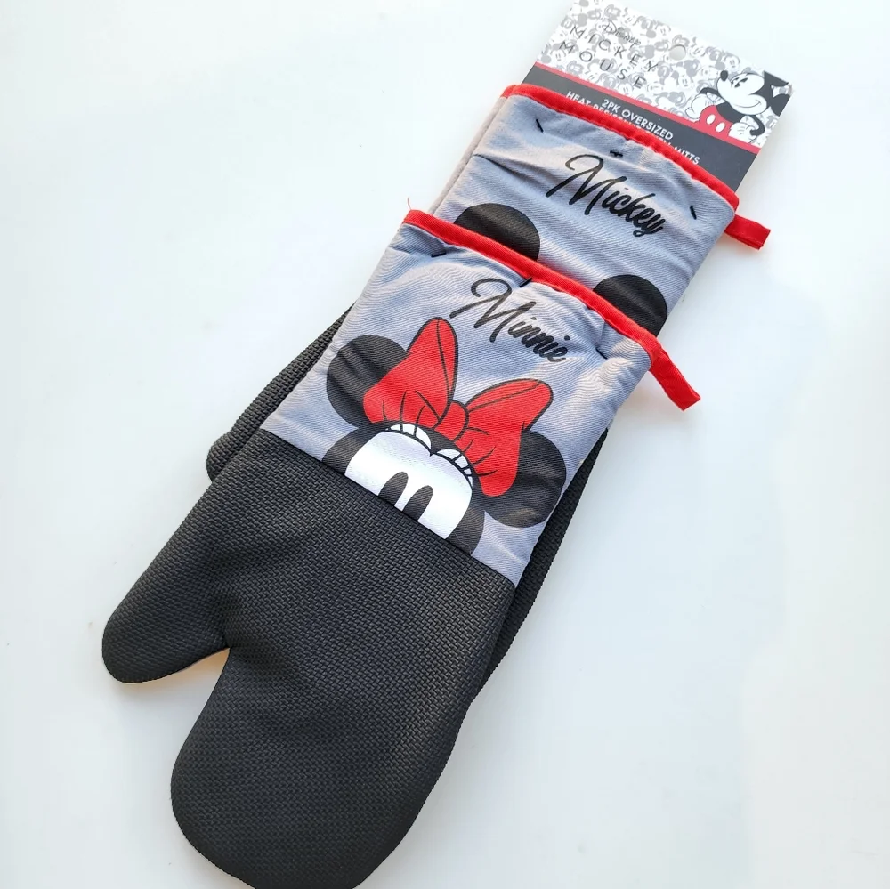 Disney grips safe minnie