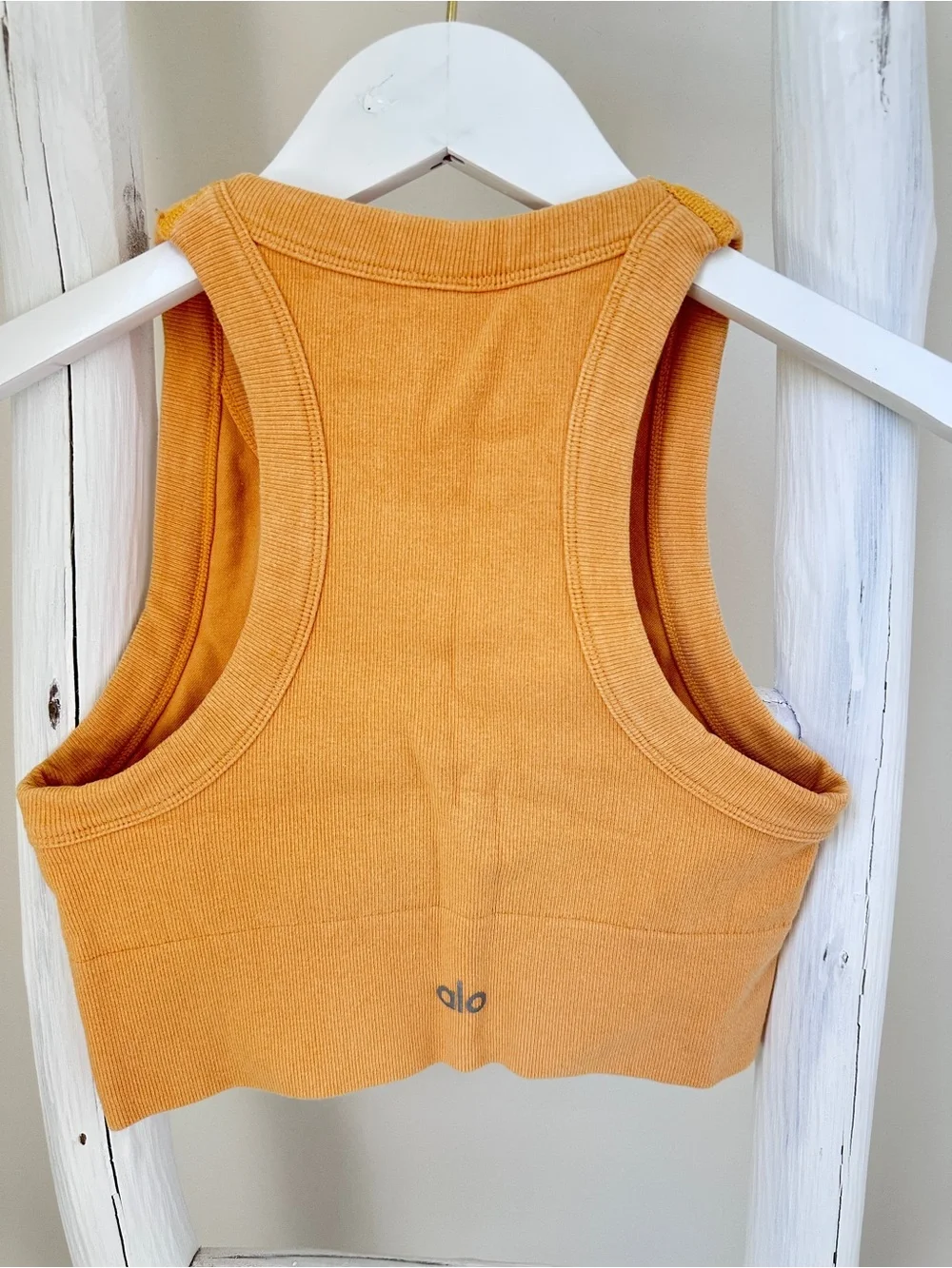 Alo Delight Seamless Knit Bra High Neck Cropped Tank - Golden Orange Sz S