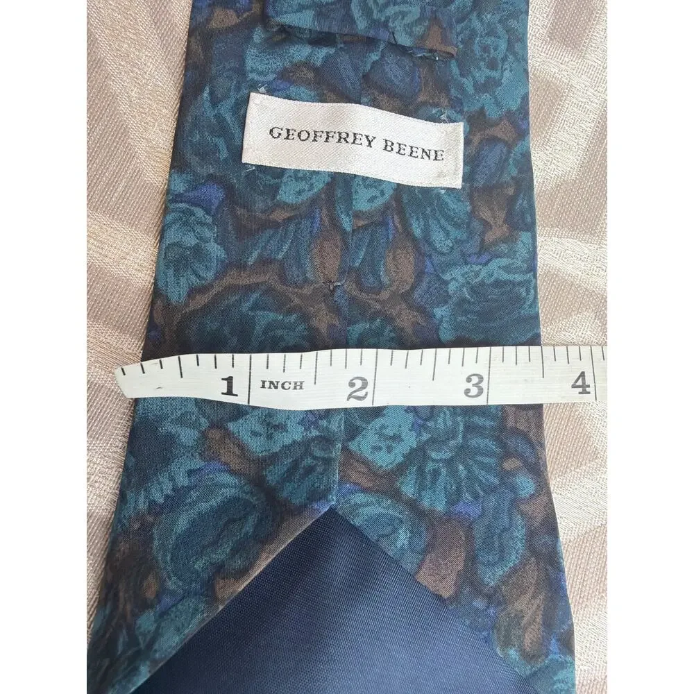 Geoffrey Beene events silk 100%