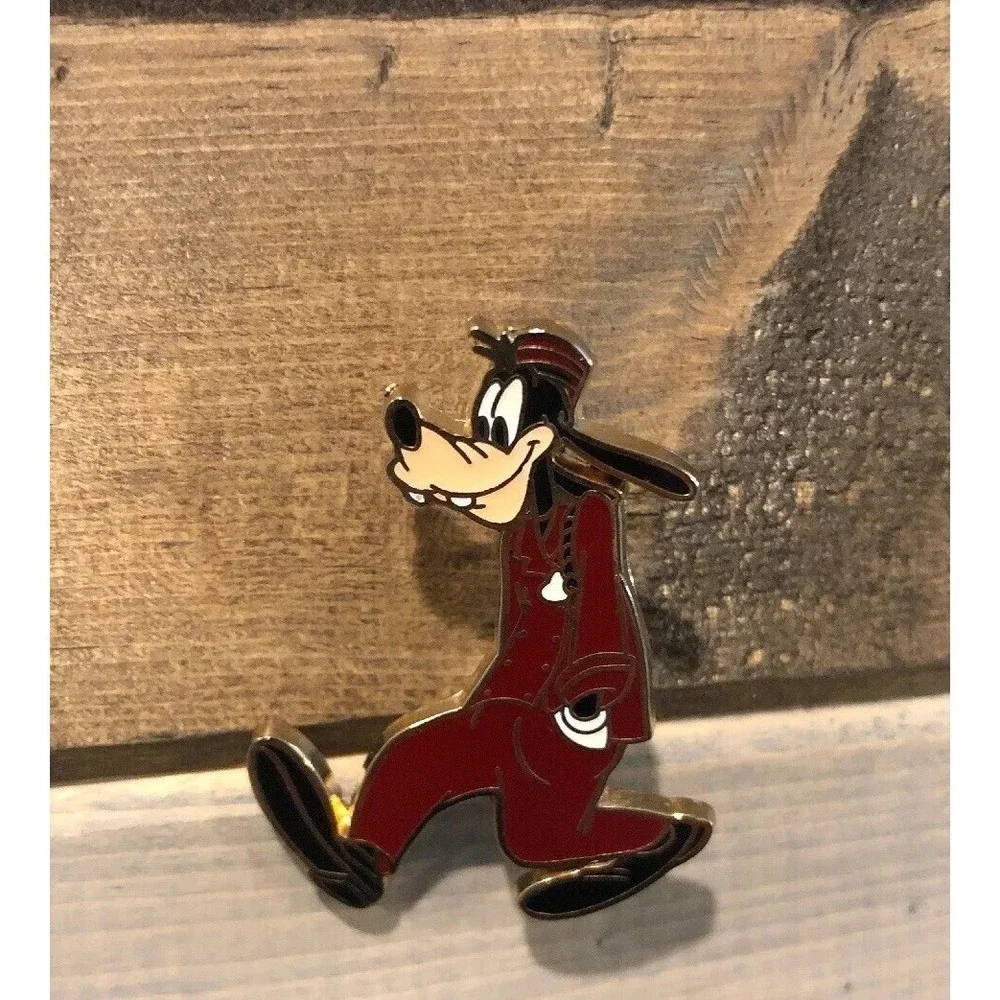 *Disney Characters Dressed as Cast Members -Goofy Dressed as Tower of Terror Pin