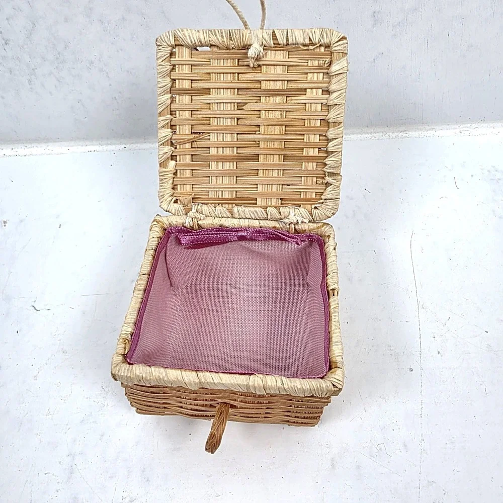 Vtg 1991 Avon Fanciful Floral Wicker Trinket Box Ribbon Fabric Roses Basket Only