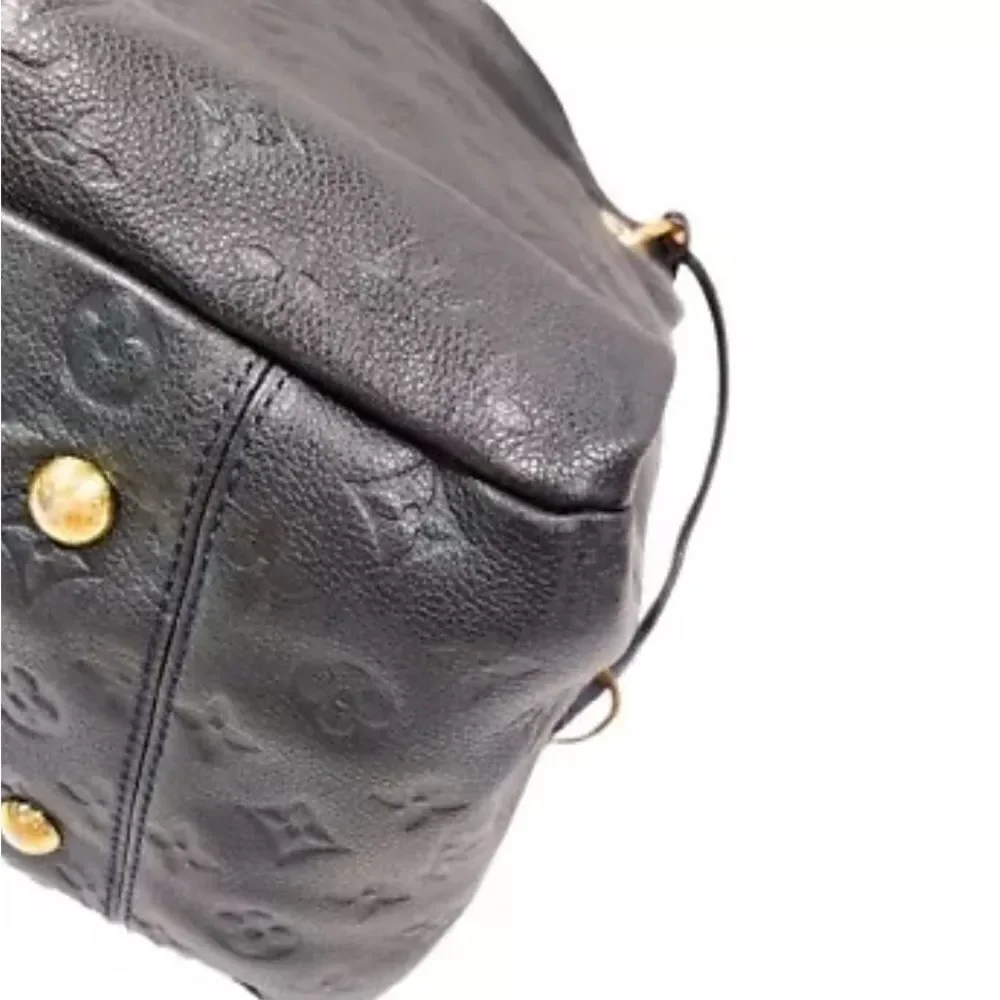 Auth Louis Vuitton Artsy Shoulder Bag MM Deep Navy Blue Leather Boho Monogram