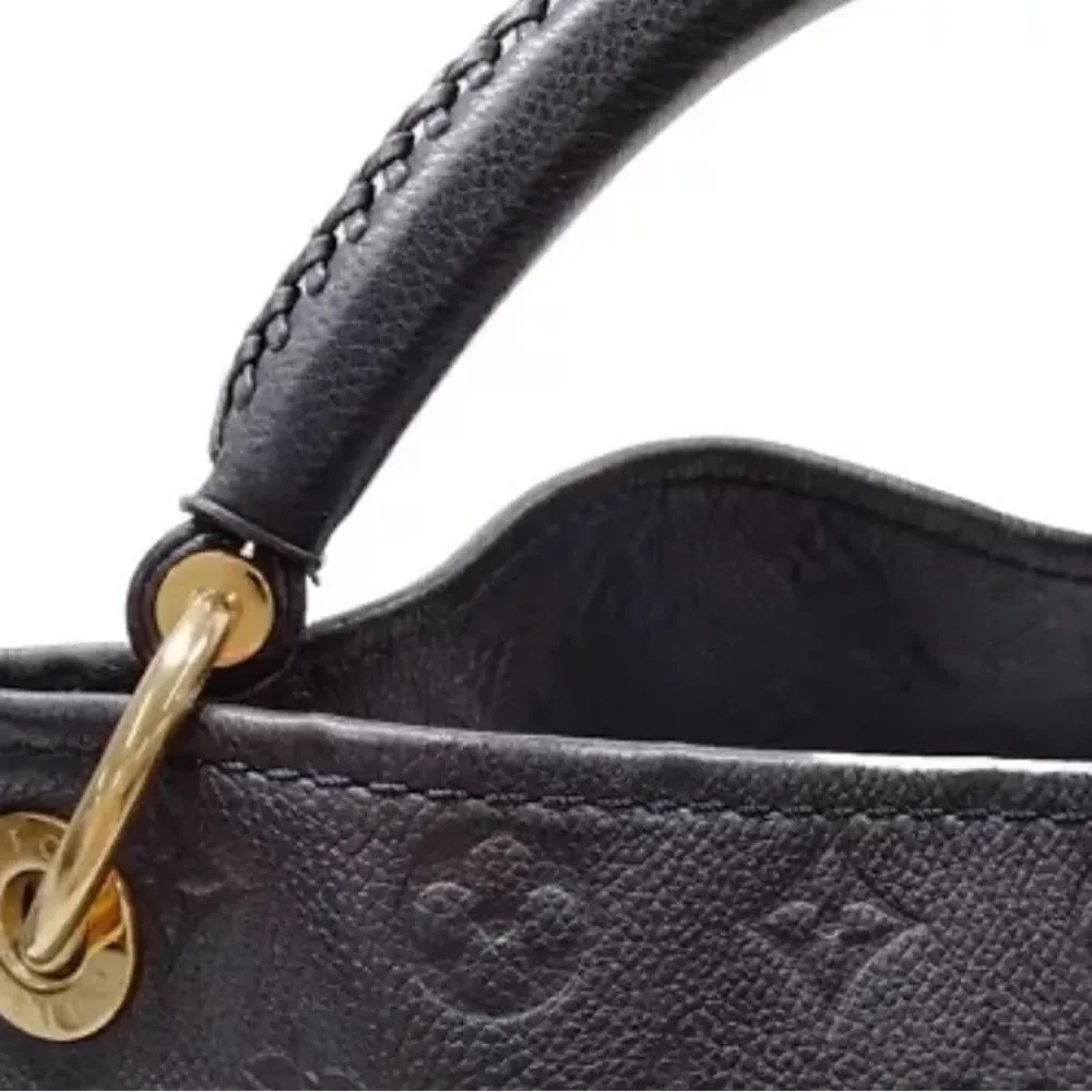 Auth Louis Vuitton Artsy Shoulder Bag MM Deep Navy Blue Leather Boho Monogram
