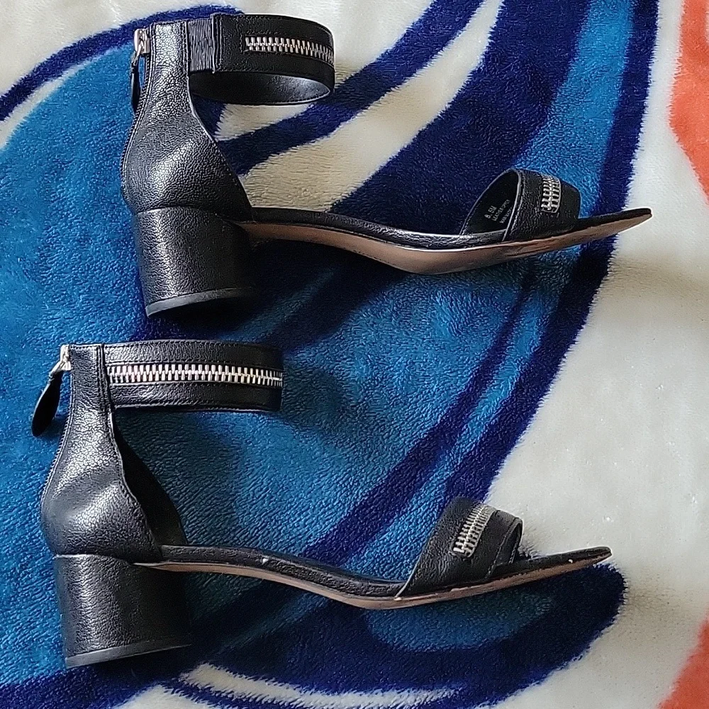 Rebecca Minkoff Ortenne Black Leather Sandals Sz 8.5