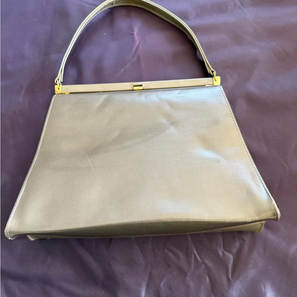 Naturalizer 60’s Gray Shoulder Bag With Gold Accents‎