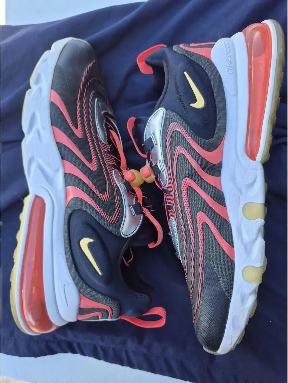 NIKE MENS Air Max 270 React ENG 