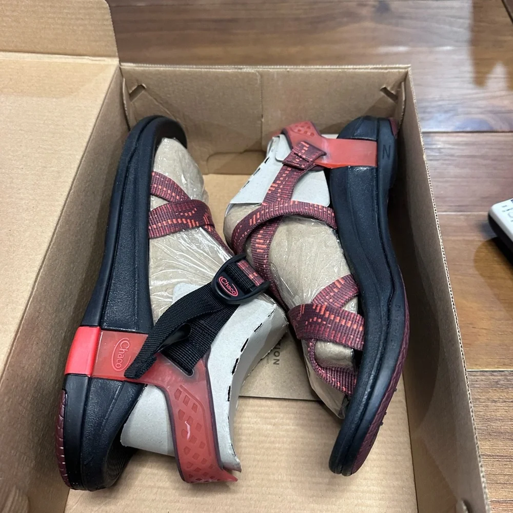 Chaco new box