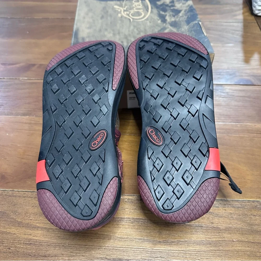 Chaco new box