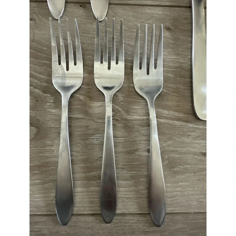 Oneida place settings