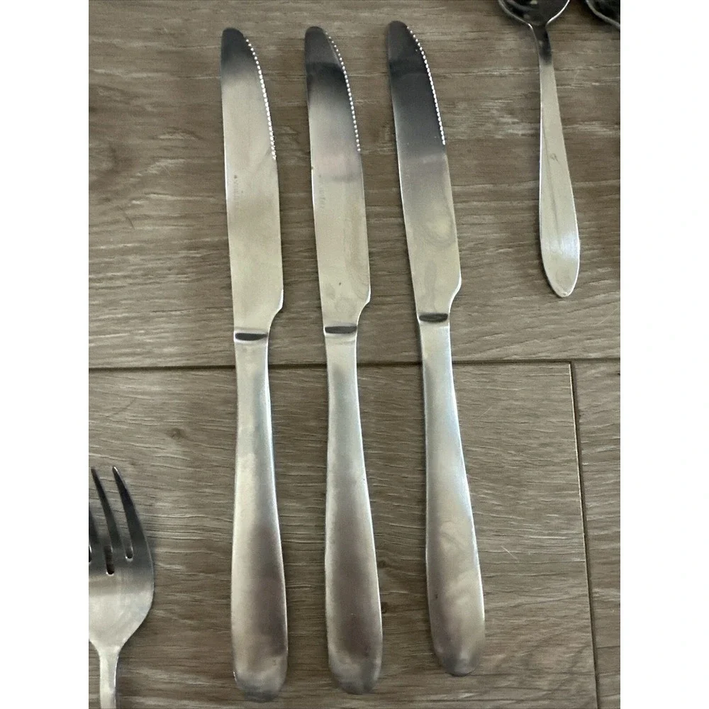 Oneida place settings