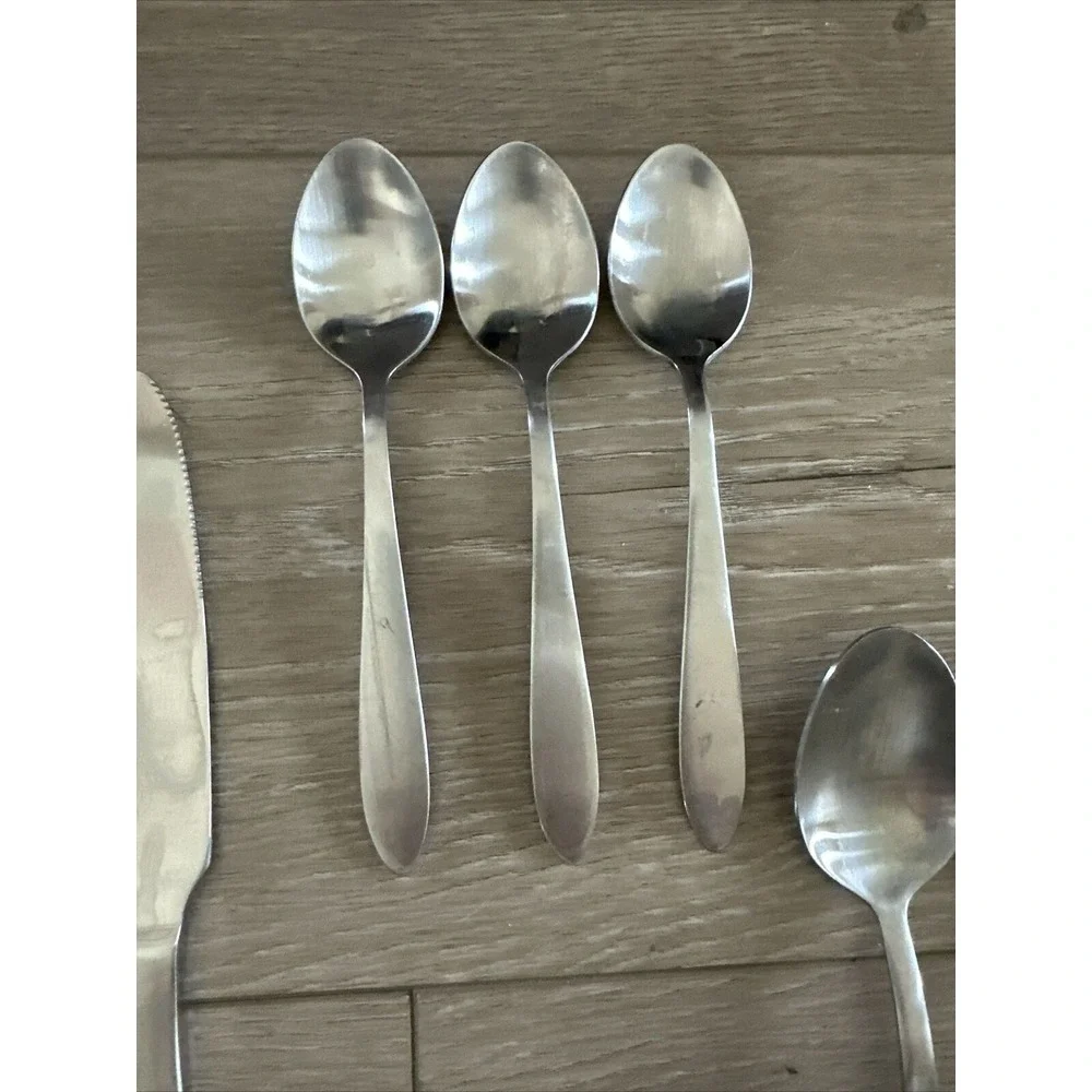 Oneida place settings