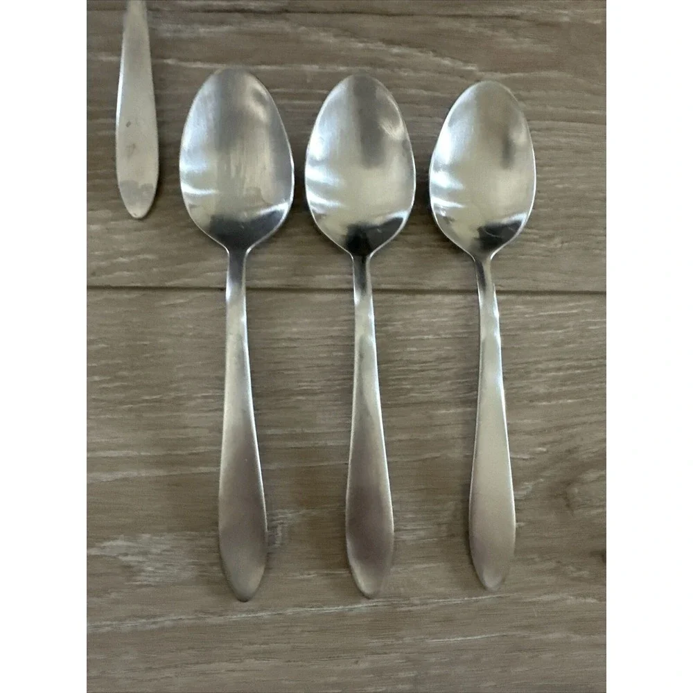 Oneida place settings