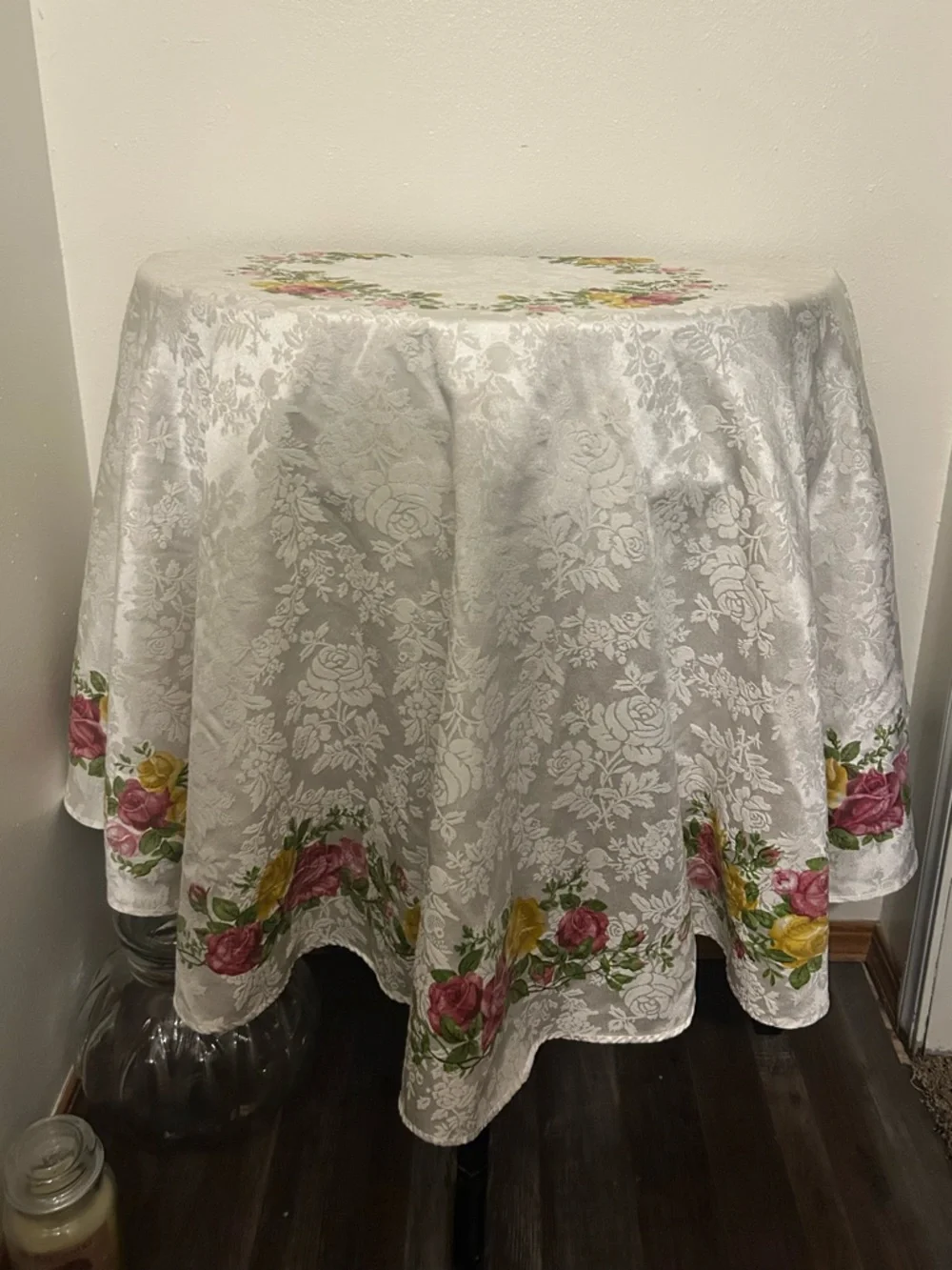 Royal Albert Old Country Roses Round  Tablecloth 68” or topper for larger table