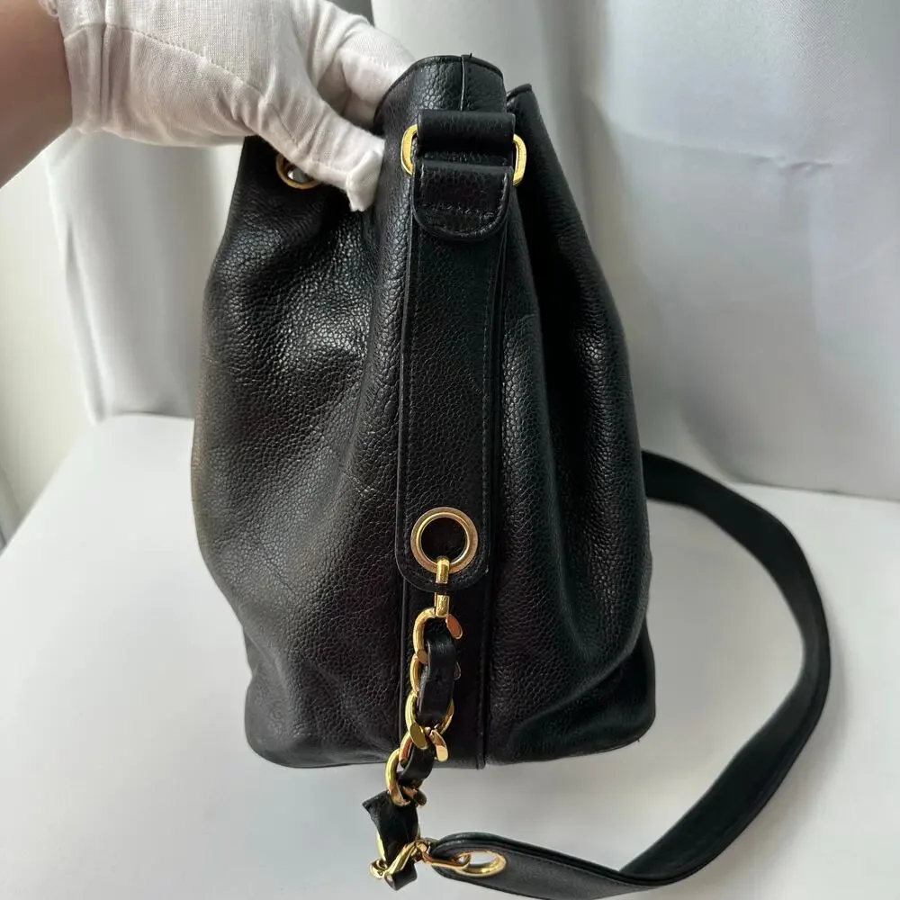 CHANEL corners strap fully