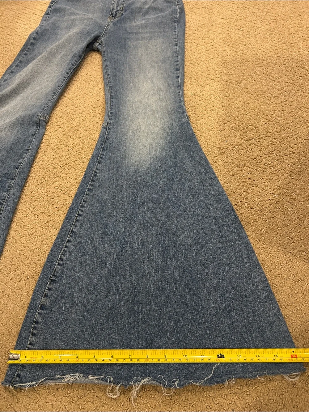 We The Free Extreme Wide Leg Flare Jeans Women’s Size 28