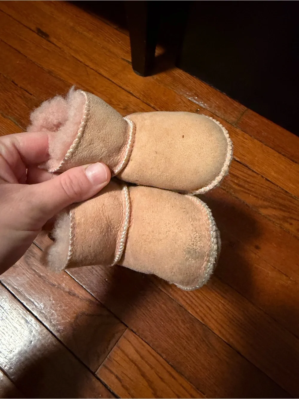 Baby Ugg slippers M