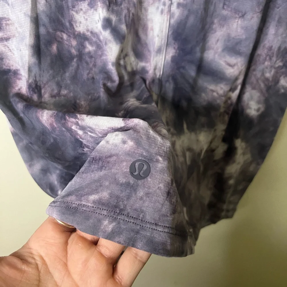 lululemon athletica stylish purple