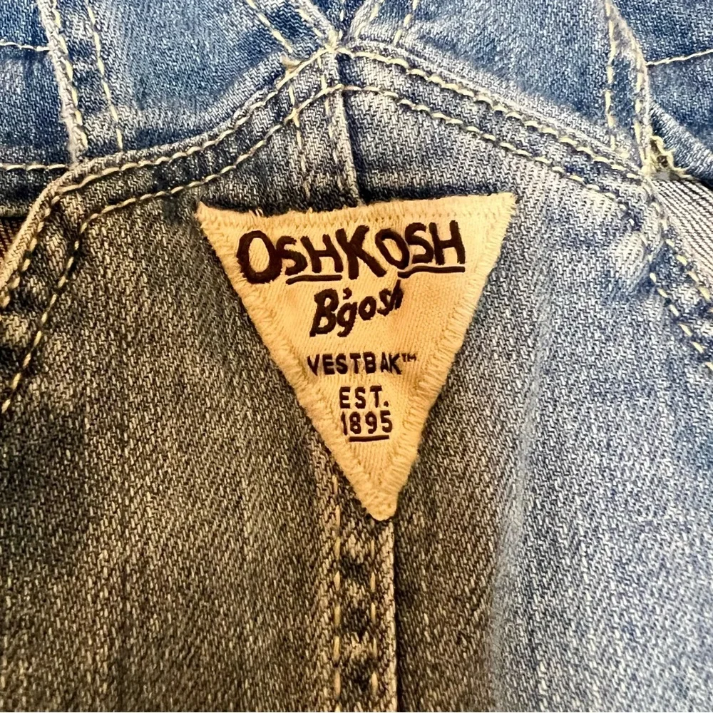 LIKE NEW - OshKosh B’Gosh Girl’s Denim Short Overalls - Size 4T, White Eyelet