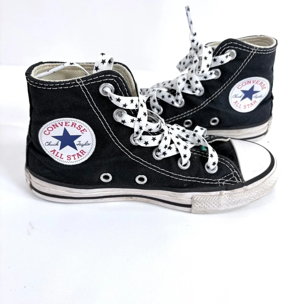 Converse laces appreciate